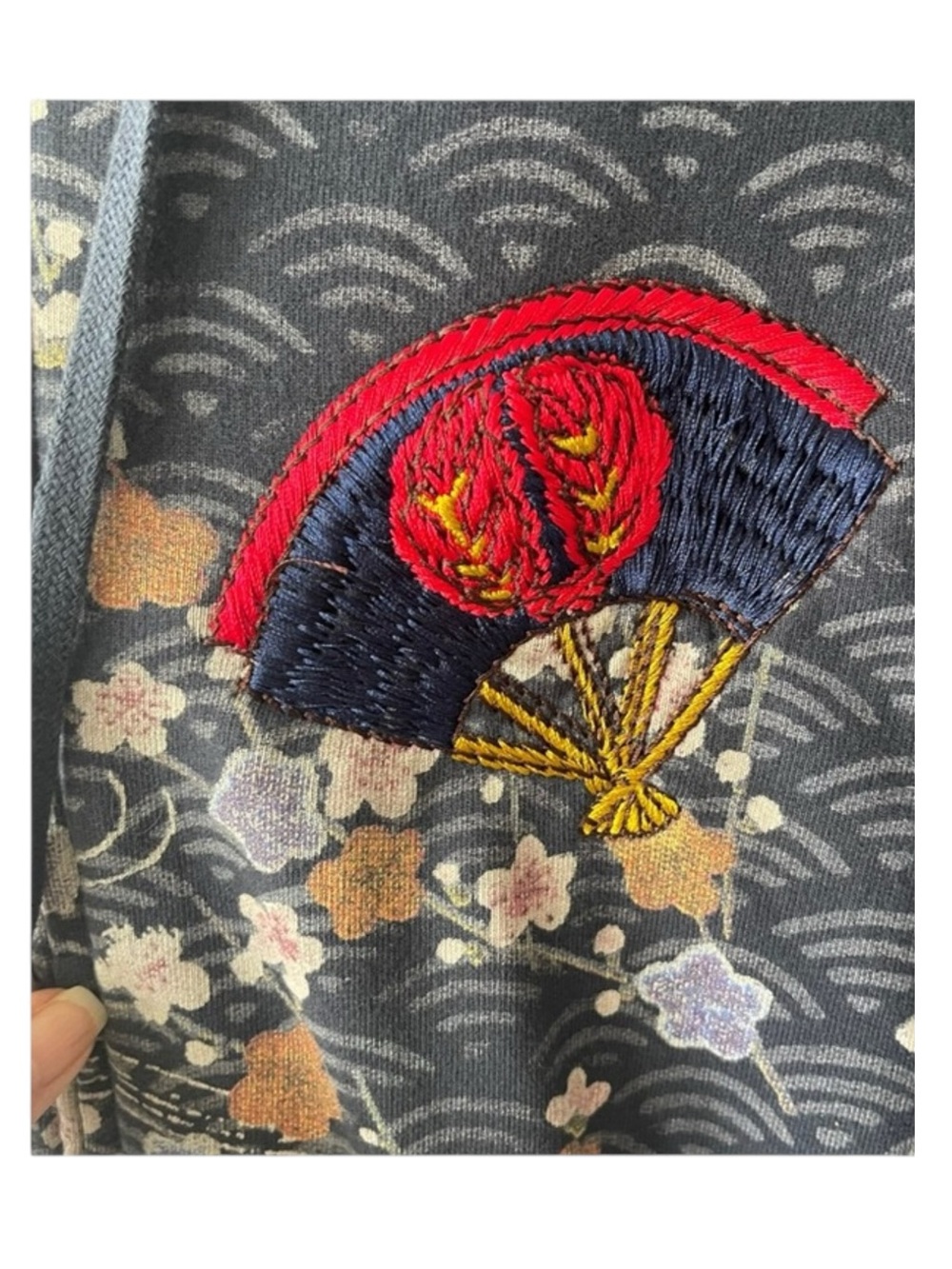 Rare: Y2K Lucky Brand ☂︎︎ Geisha Parasol Embroidery Zipper Hoodie ☂︎︎ Navy ☂︎︎ L - Picture 9 of 16